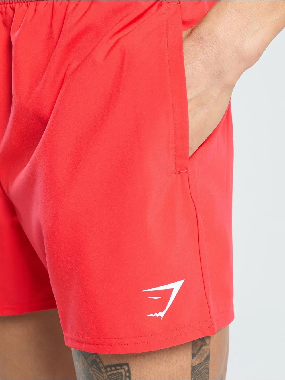 Gymshark Arrival 5” Shorts Red Size Large